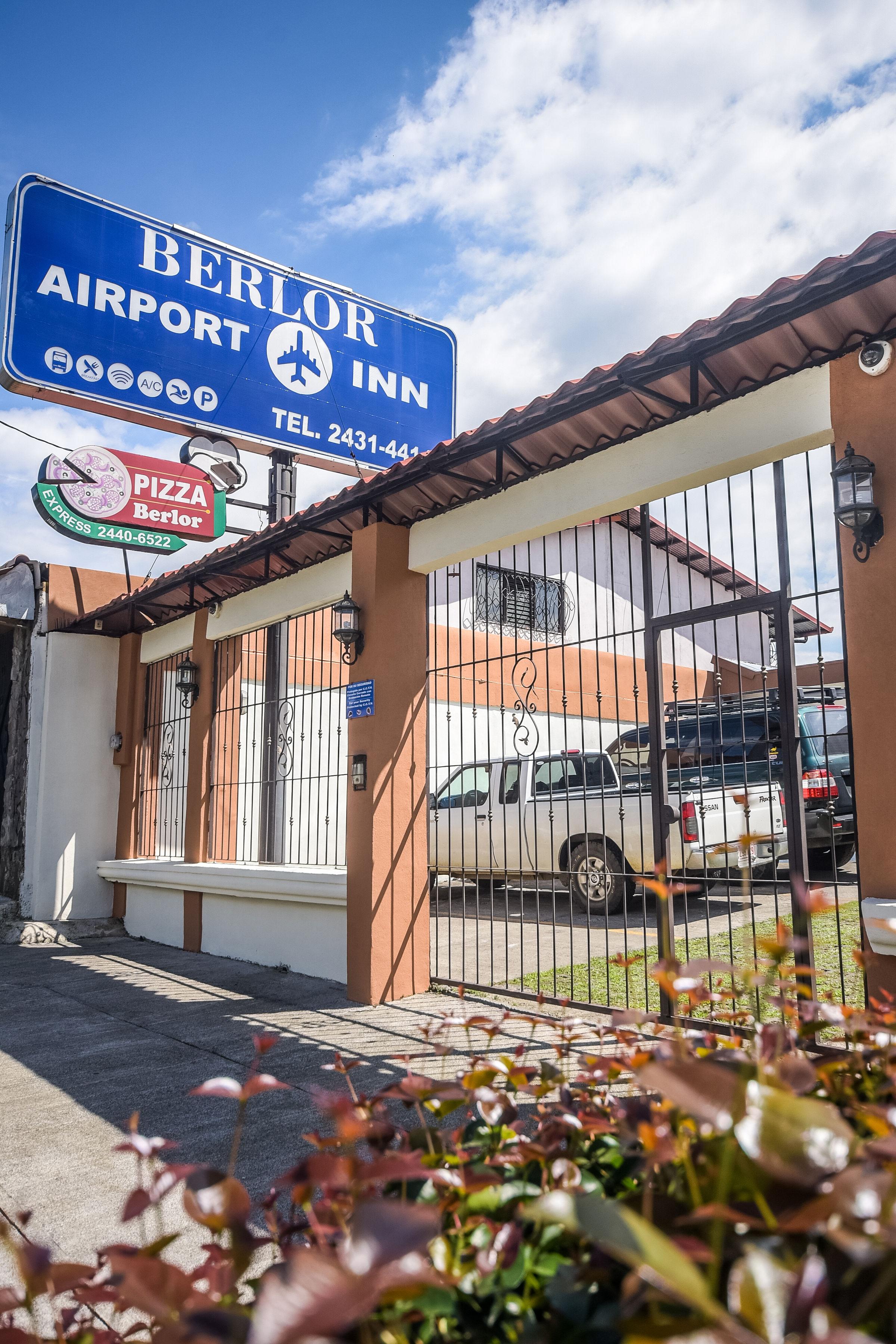 Hotel Berlor Airport 4*